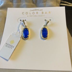 NWT Kendra Scott color bar earrings.